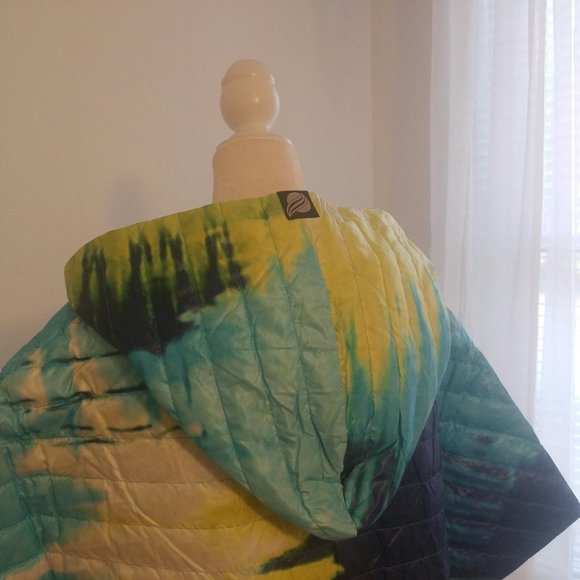 ROYLN Cropped Hi-Low Poncho - XS/S NWT - Picture 8 of 8